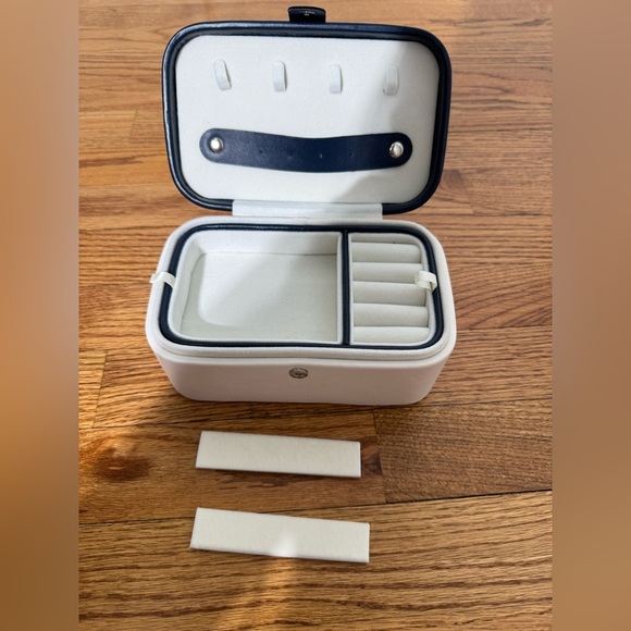 Double layer travel jewelry box organizer - Picture 5 of 5